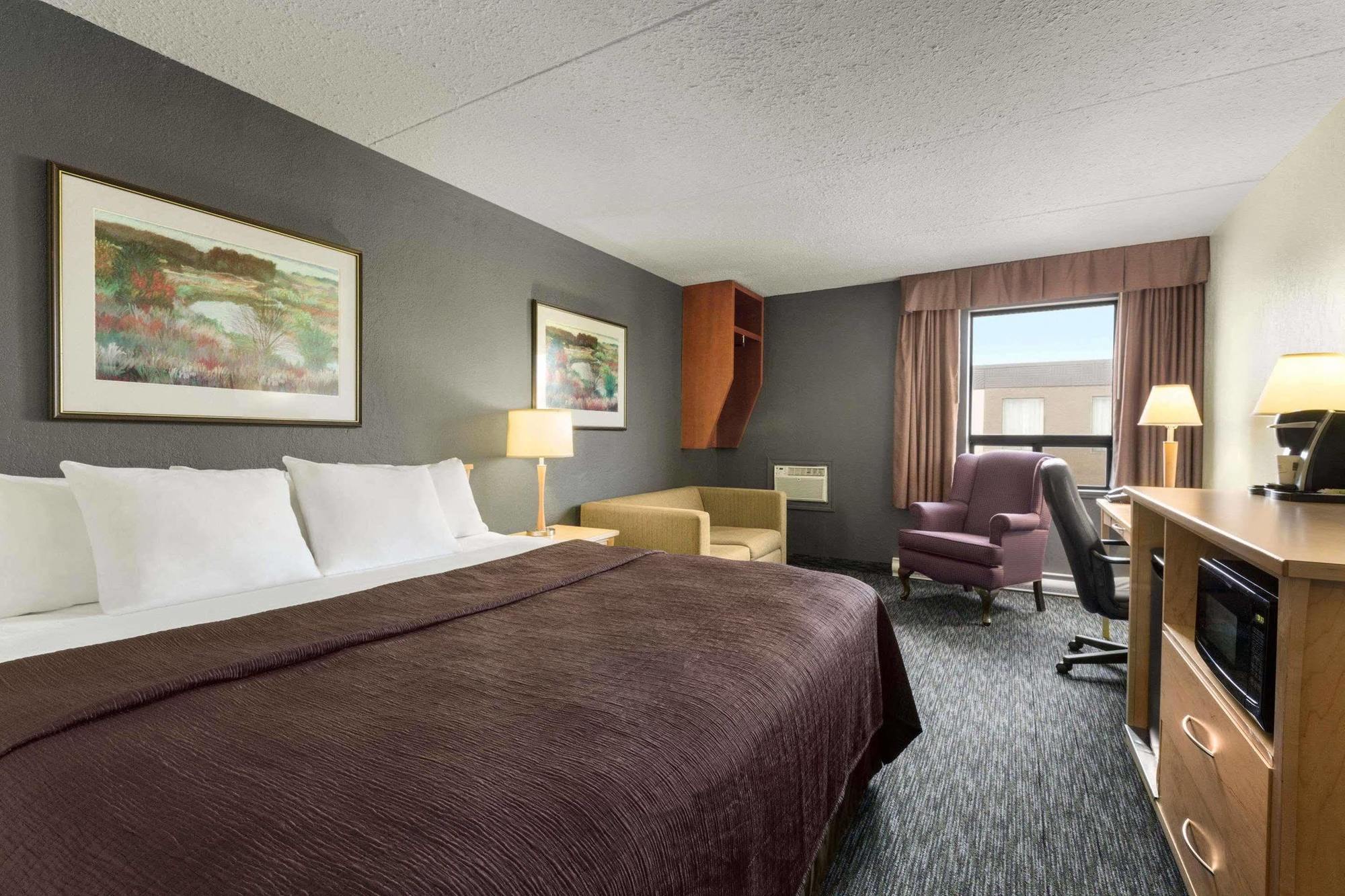 Travelodge By Wyndham Edmonton West Exteriér fotografie